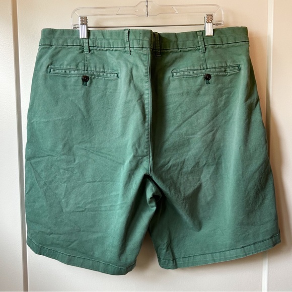 GAP Green 10” Vintage Shorts - Picture 2 of 4